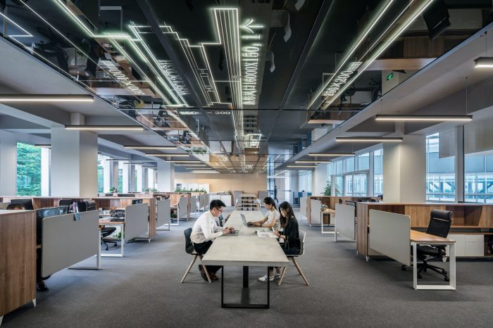 People sitting in an office 